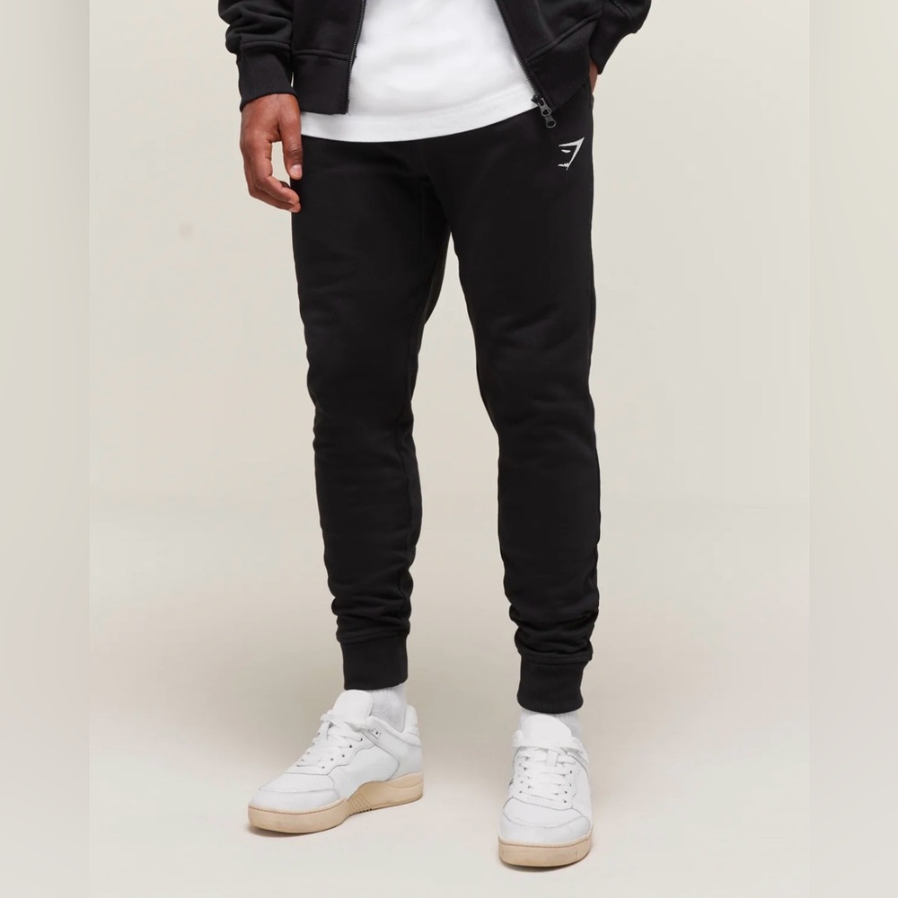 Gymshark Men’s Jogger Sweatpants – Size M – Black